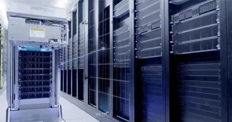 软件营收76814亿与全球首款注射疫苗机器人面世 互联网一线资讯聚焦